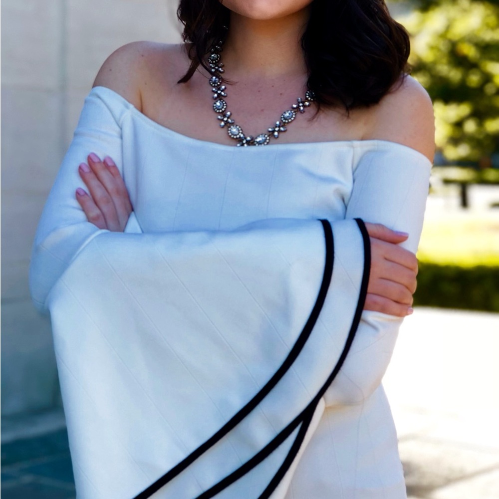 Bar III off the shoulder bell Sleeve top black and white